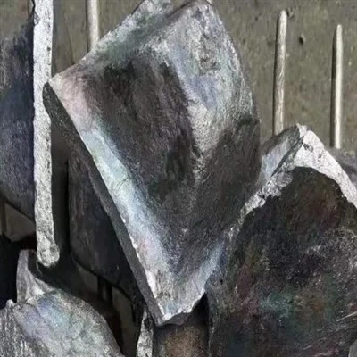 Korkean ominaislujuuden ferropii-alumiiniseos